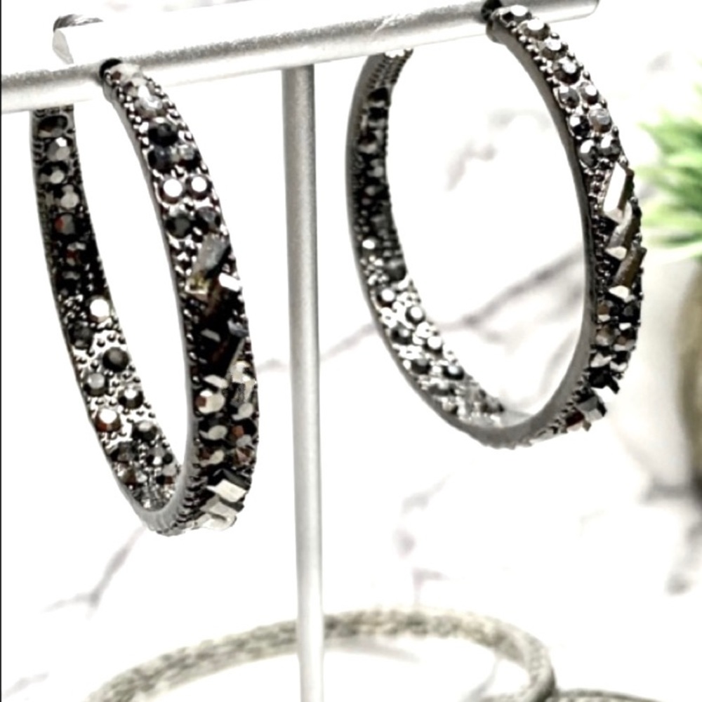 *NEW* Gunmetal Black Stone In-Out Earrings